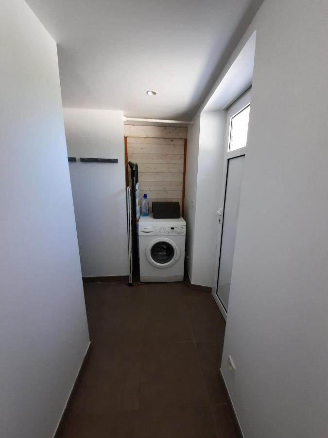 Gite 4 Personnes Avec Piscine Entre Saintes Et Royan Balanzac Exterior photo