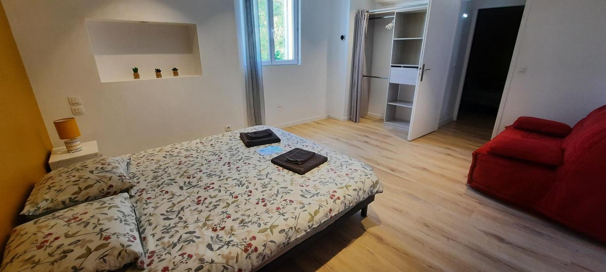 Gite 4 Personnes Avec Piscine Entre Saintes Et Royan Balanzac Exterior photo